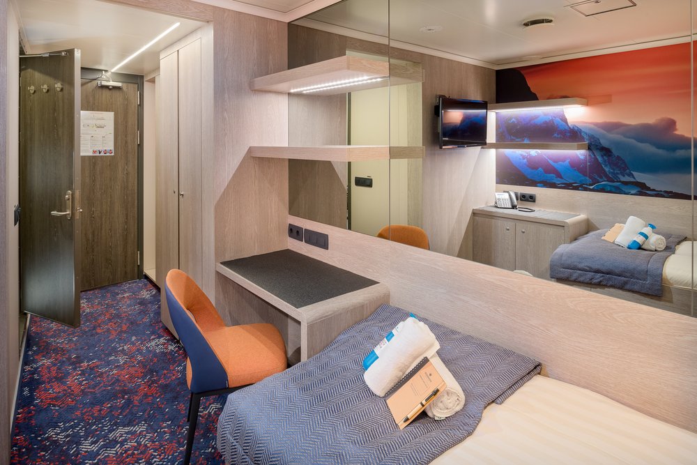 Twin Porthole Cabin - Deck 3
