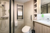 Junior Suite Cabin (bathroom) - Deck 7